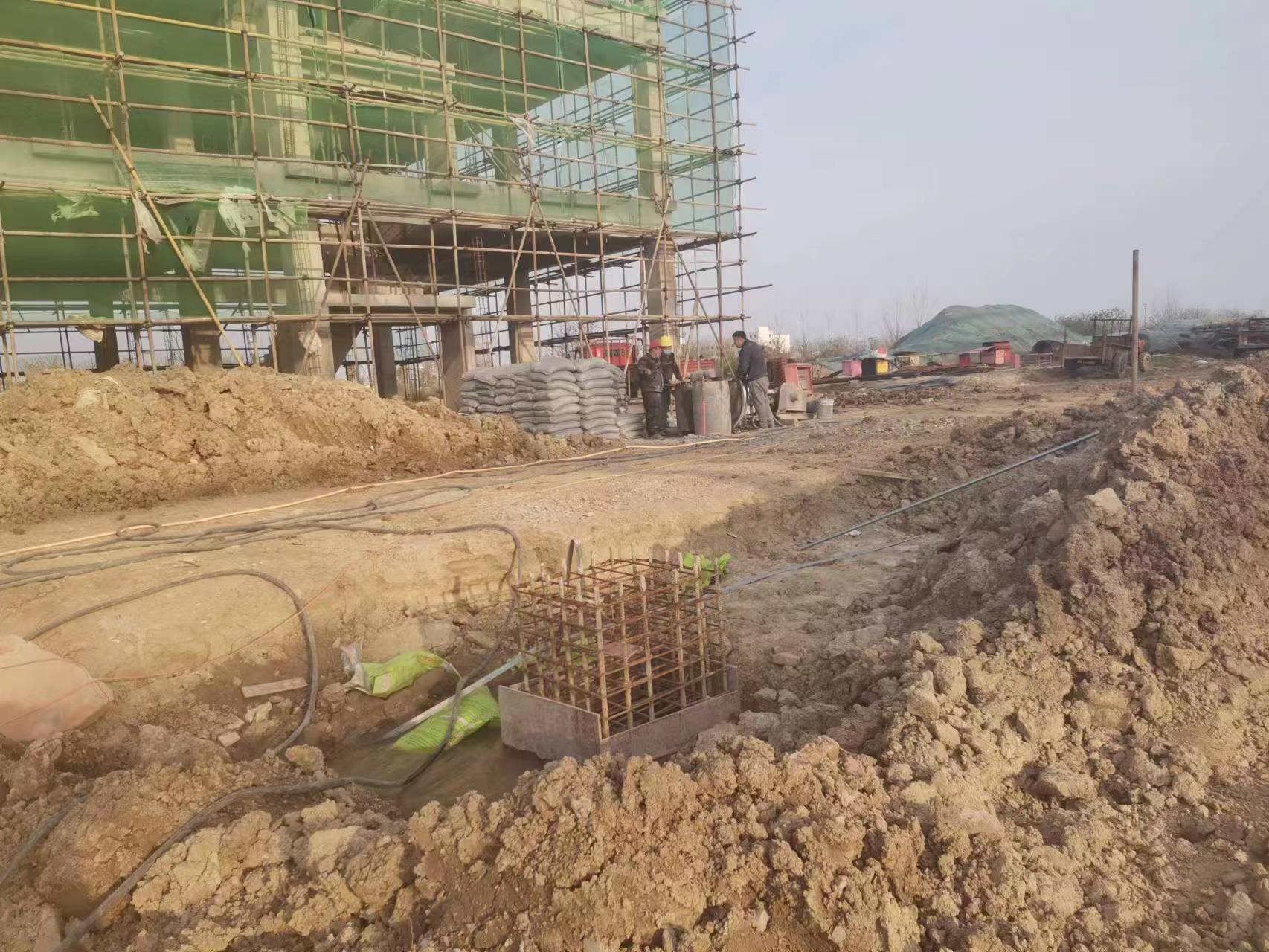 鹤庆当桥梁出现裂缝的时候应该及时加固修补